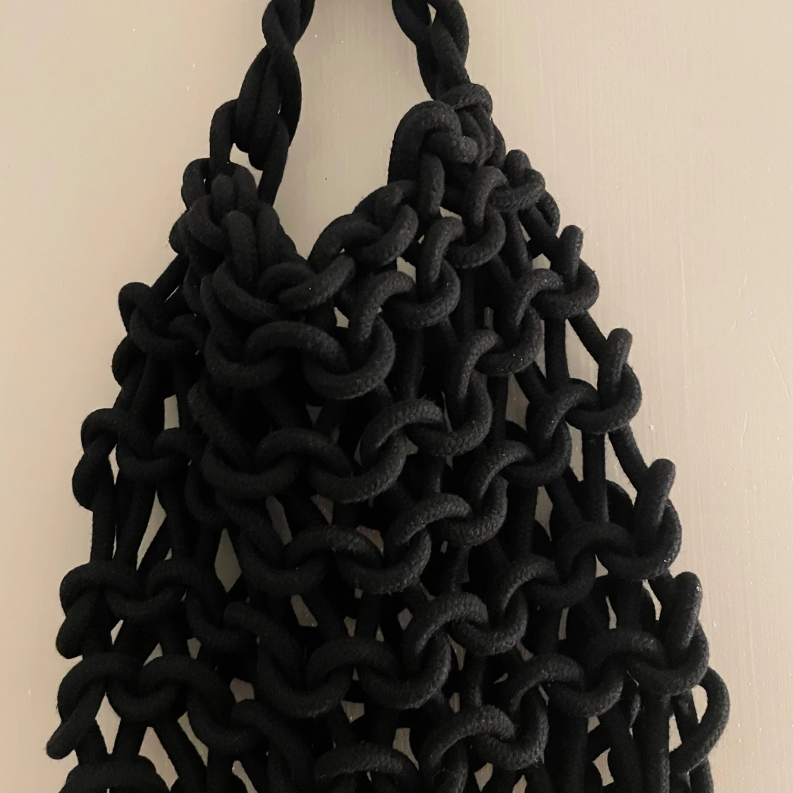 Svart stickad väska - 91