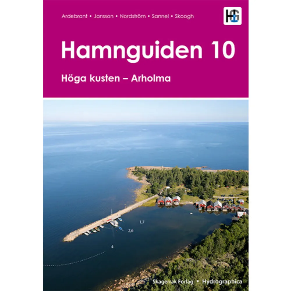 Den här Hamnguiden beskriver 206 natur-, klubb- och gästhamnar från Höga kusten i norr till Arholma i söder. Här beskrivs kända och mindre kända naturhamnar, här ges tips om leder, och gästhamnarna redovisas detaljerat med service och förtöjningsmöjligheter. Alla hamnar presenteras med en detaljerad Hamnguidekarta, en helikopterbild, en guidande text samt en faktaruta. Hamnguiden 10 är en helt nyproducerad bok som tagits fram i samarbete med Svenska Båtunionens båtförbund längs kuststräckan. Samtliga Hamnguidekartor i boken är producerade av Hydrographica och är baserade på Hydrographicas beprövade sjömätningsteknik med 3D-flygfoto som underlag. Varje Hamnguidekarta har dessutom kontrollerats och verifierats genom kompletterande sjömätningar på plats. Hamnguidekartorna har även en avancerad topografisk redovisning som bygger på den allra senaste tekniken med laserscanning av terrängen. Man får exakta höjdkurvor, i detta fall med 2,5 meters ekvidistans, och man ges möjlighet att med skuggeffekter skapa en 3D-känsla av terrängens former som ett komplement till de traditionella höjdkurvorna. Med denna teknik blir det mycket enkelt att i förväg bedöma egenskaperna hos en hamn och att avgöra var de bästa lälägena finns, eller var öarna är flacka och risken för blåst är större. Helikopterbilderna och markeringarna ger dig en snabb översikt över varje hamn, med dess atmosfär, faciliteter, inseglingsleder, faror och förtöjningsmöjligheter. Texten i Hamnguiden 10 är uppdelad i en generell och en maritim del. Den generella delen beskriver hamnen, platsens historia och natur samt tipsar om aktiviteter som finns att tillgå i hamnen och dess omgivning. Den maritima delen ger information om var det är lugnt och tryggt att ligga förtöjd, hur du förtöjer säkrast och vad du bör vara speciellt uppmärksam på.    Format Spiral   Omfång 231 sidor   Språk Svenska   Förlag Läromedelsförlaget Skagerrak   Utgivningsdatum 2023-03-03   Medverkande Torbjörn Ardebrandt   ISBN 9788279972402  . Böcker.