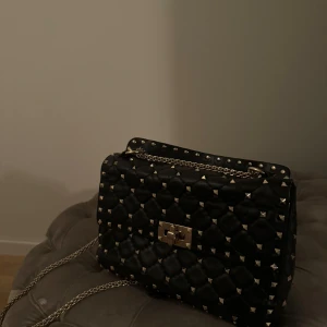 Valentino spike bag - Vanlentinoväska