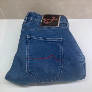 Jacob Cohën jeans - Tjena säljer nu dessa as feta Jacob Cohën 676 som är extremt bekväma i en fin Slim passform🔥 De är helt nya endast testade till sjukt pris på ändats 649kr! Skriv i dm vid frågor och funderingar🙌🏼