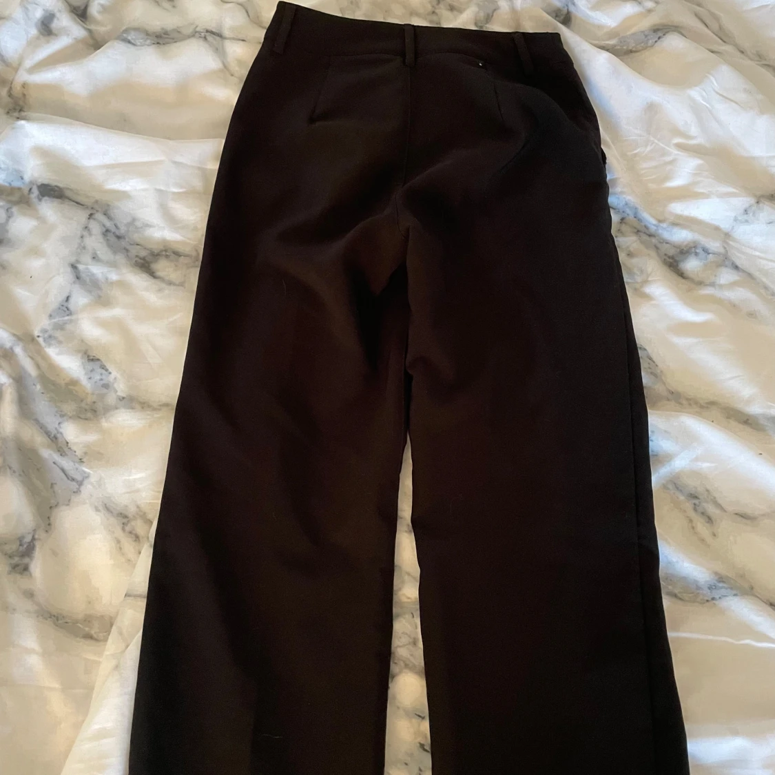 Svarta kostymbyxor - 90