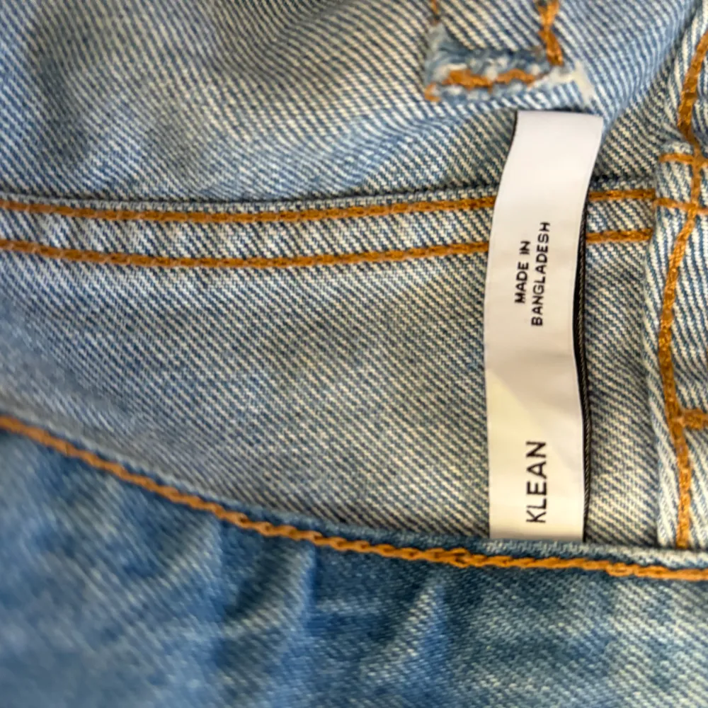 Säljer ett par weekady klean jeans som jag använt 2 gånger. Säljer dem för dem inte passar längre. Skriv om ni har några frågor . Jeans & Byxor.