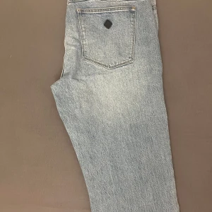 Abrand jeans 90s relaxed - Nästan helt nya, använda 2-3 gånger, w38 L34. Otroligt sköna