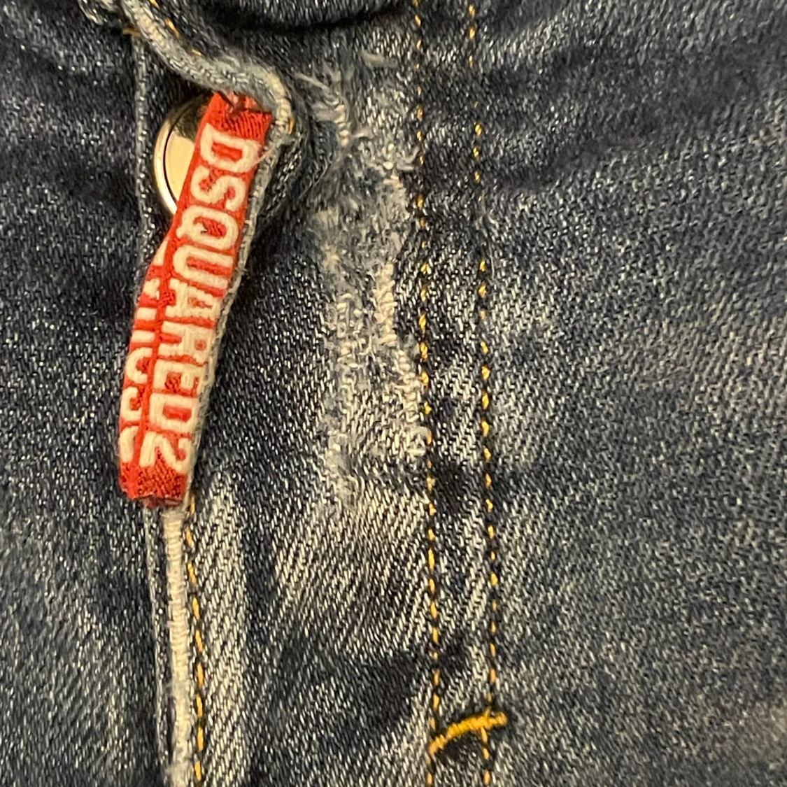 F@ke blå jeans med slitningar från Dsquared2 - 91