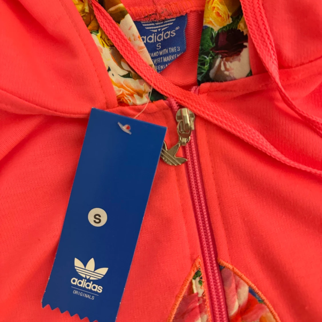 Rosa hoodie från Adidas Originals - 92