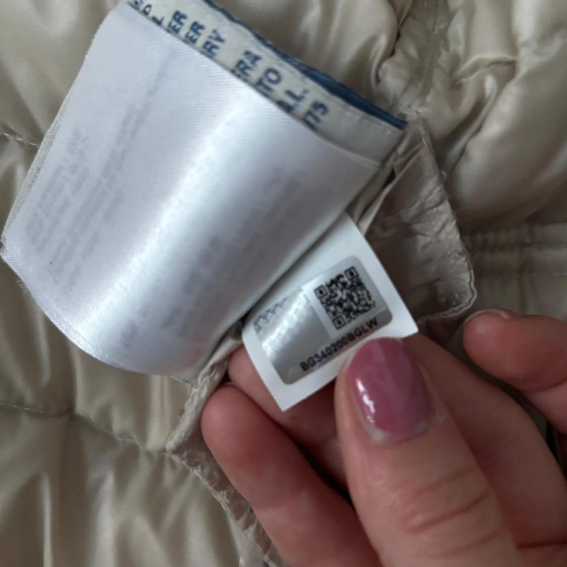 Beige dunjacka från Moncler - 93