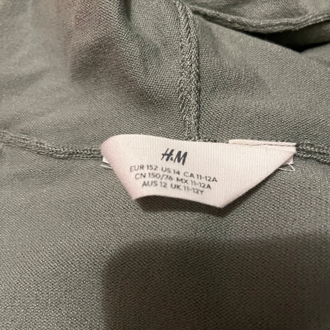 Grönt stickat Hm set - 4