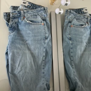 Straight low waist jeans - Lågmidjade raka jeans från lager157, modell icon, storlek xs💓