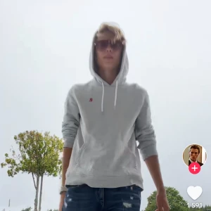 Bondelid hoodie - 10/10 skick använd en gång Storlek M