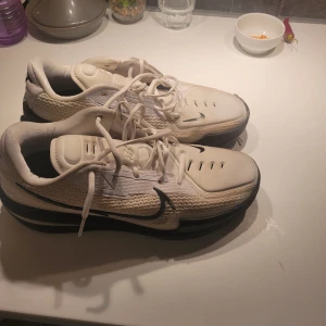 Basketskor - Gt cut 1 Pris kan diskuteras. Orginal box finns 