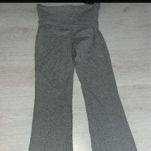 Gråa yogapants - Aldrig använt 
