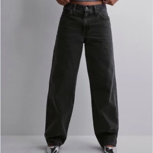 Levis jeans - Jeans från Levis köpta på nelly❣️de är i modellen baggy dad jeans🌸fortfarande i fint skick 