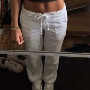 Lågmidjade linnebyxor  - Super fina low waist linne byxor, använda fåtal gånger, fint skick, säljs inte längre 