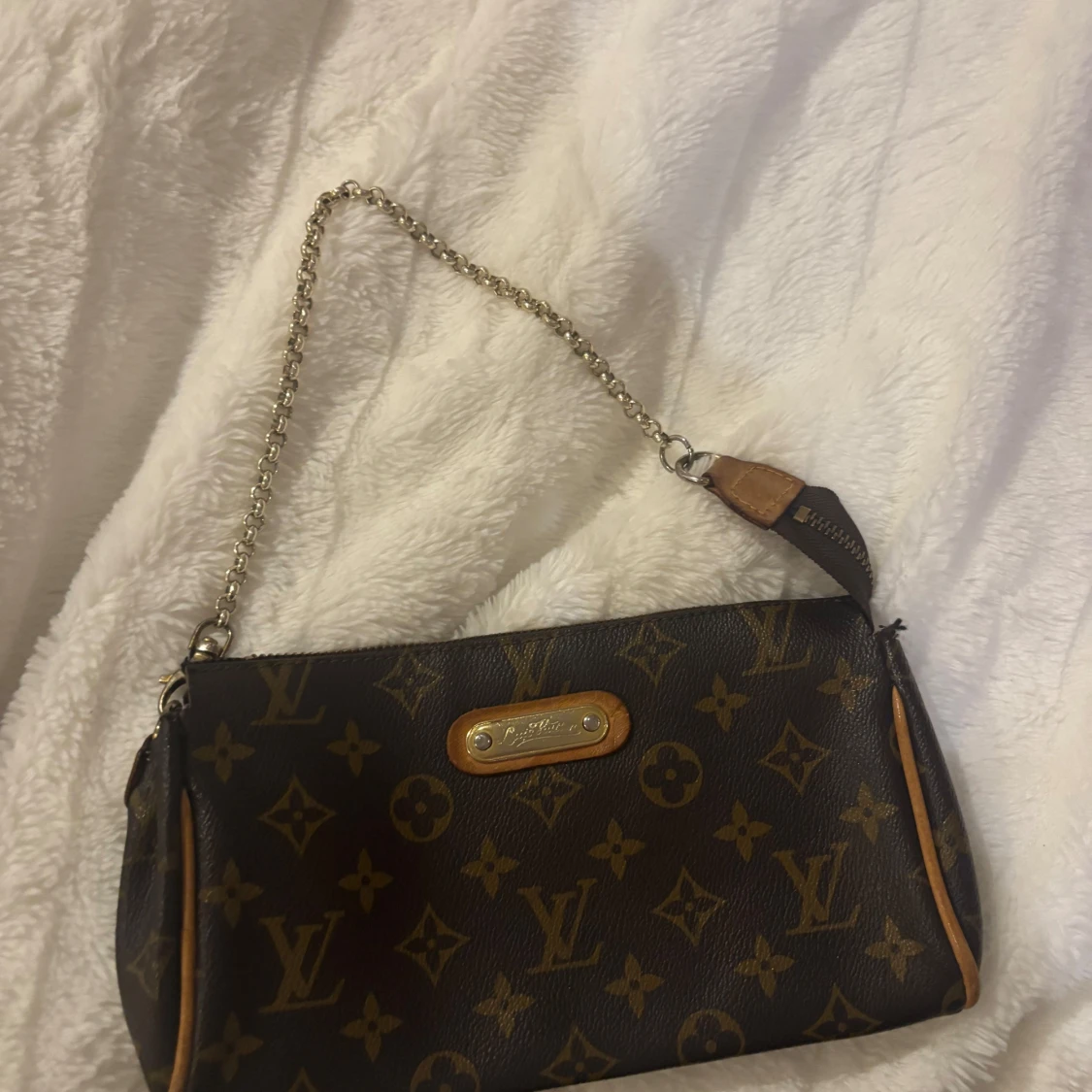 Louis Vitton mini väska  - 90