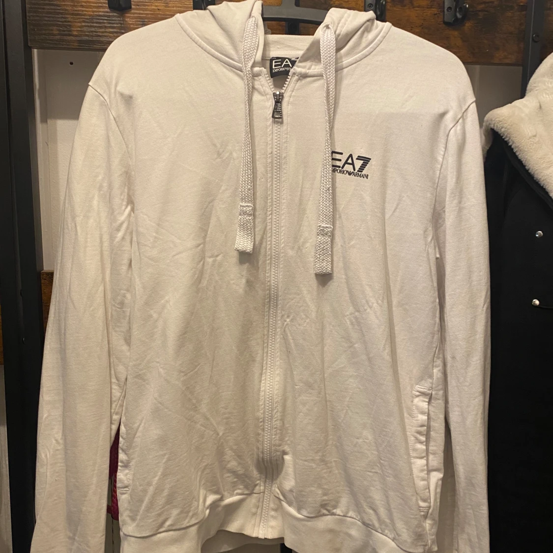 Vit hoodie från Emporio Armani