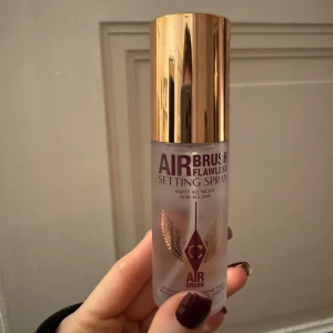 Charlotte Tilbury settingspray  - 34 ml aldrig använd