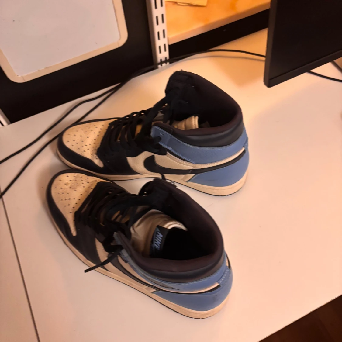 Jordan 1 Obsidian - 90