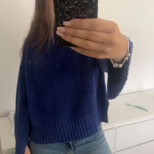 mysig stickad tröja  - bra skick 