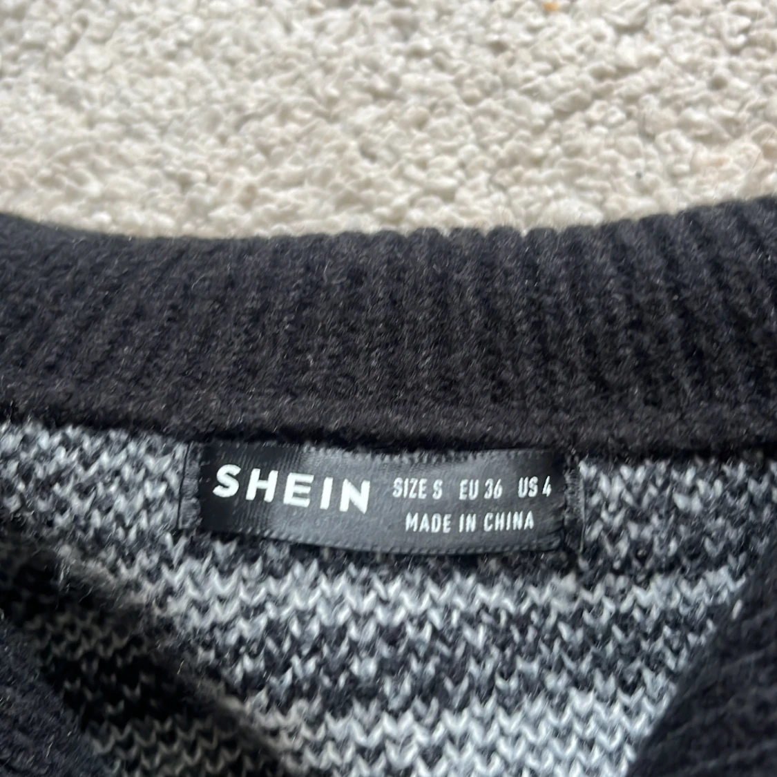 Tjocktröja med zebra mönster - 91