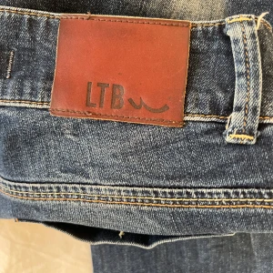 Ltb jeans  - As snygga LTB jeans som säljs då de inte komme till användning. Något korta för mig som är 165, myckrt bra skick