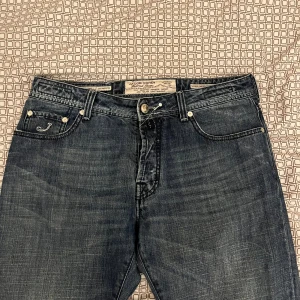 Jacob Cohen  - Jacob Cohen jeans Modell type 688 (Storlek 35 men sitter som 33) Skick 8,5/10