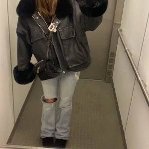 Jeans - För små för mig💕midjemåttet:83 innerben:75