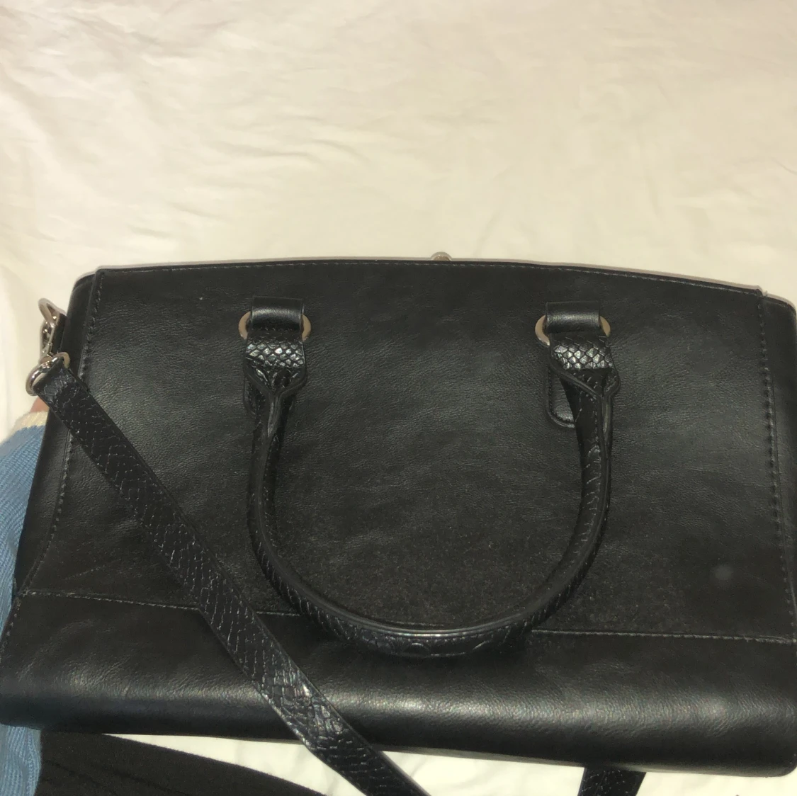 Svart väska  - 92