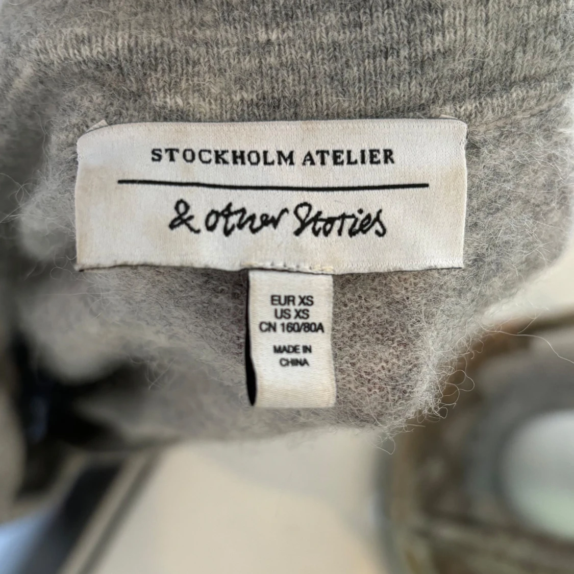 Grå tröja från & Other Stories - 91