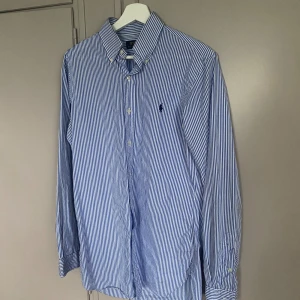 Polo skjorta - Sjukt snygg skjorta  Skick 8/10