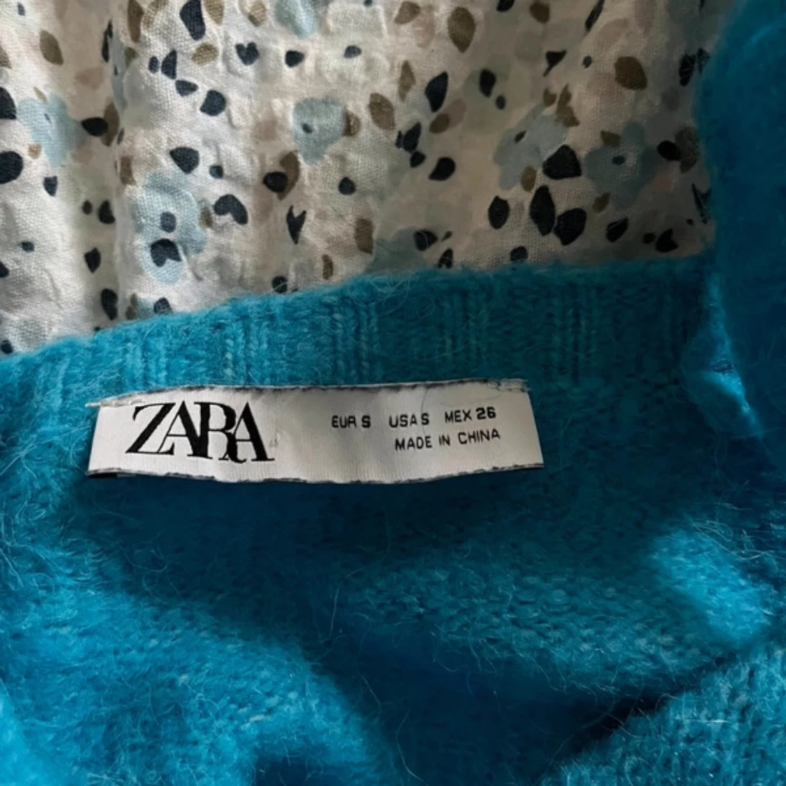 Blått stickat linne - 91