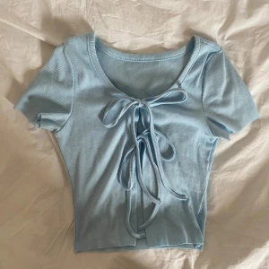 söt ljusblå knyttopp - söt ljusblå knyttopp!