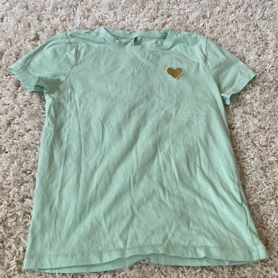 Grön t-shirts från only 