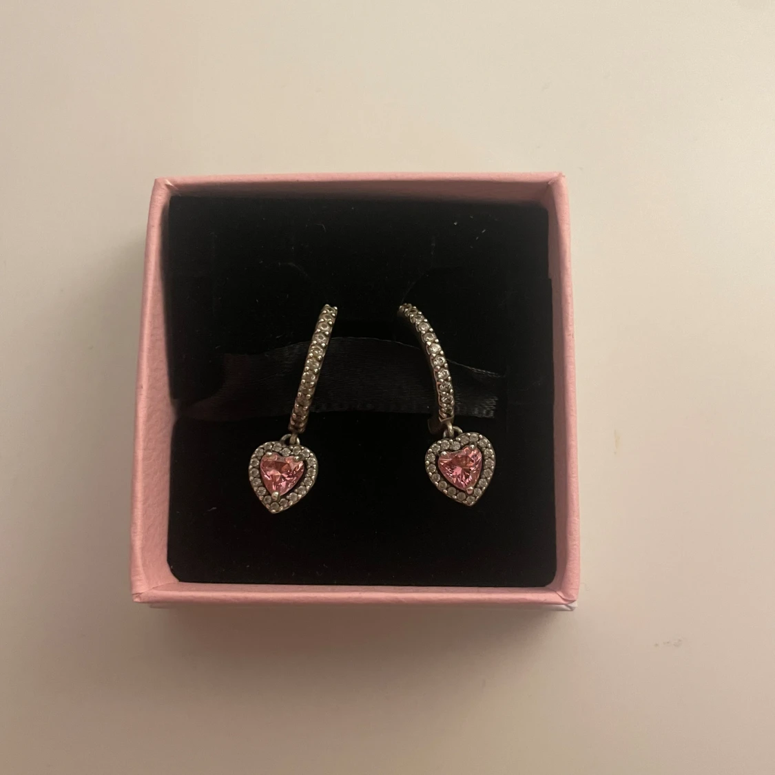 Pandora hjärt örhängen  - 90