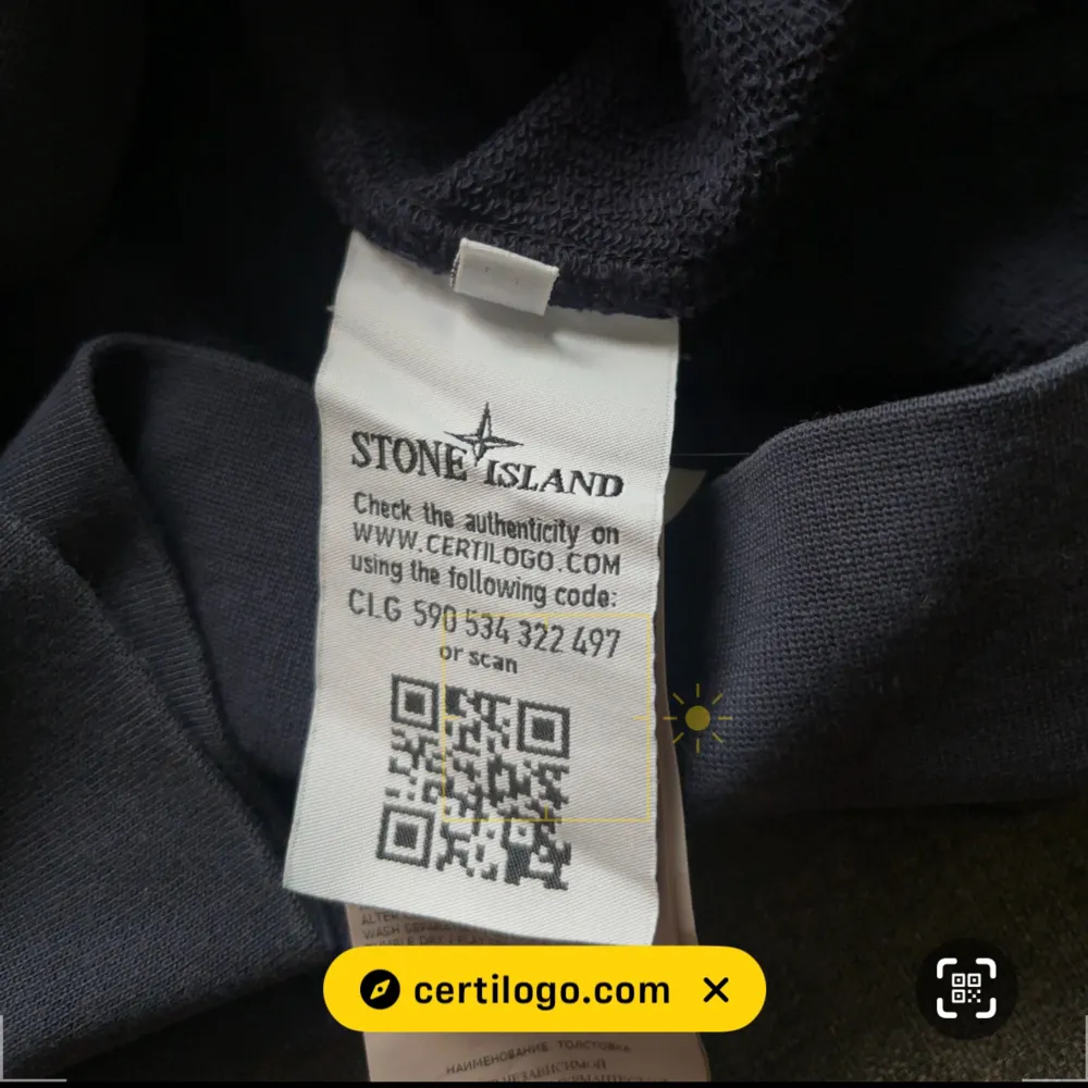 Säljer min Stone Island tröja då den blivit för liten. Bra skick, storlek S. Nypris 1749:-. Hoodies.