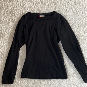 Långärmad tröja  - Mycket bra skick