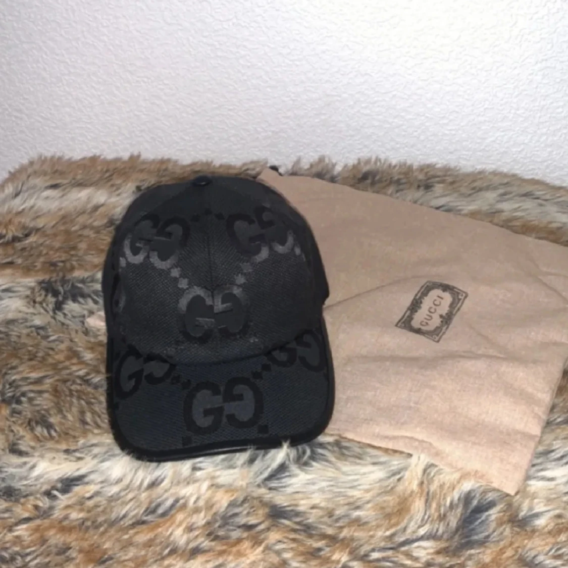 Svart keps från Gucci - 4