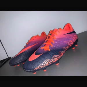 Nike Hypervenom fotbollsskor - Skick 9.2/10 storlek 40.5 mitt pris = 799