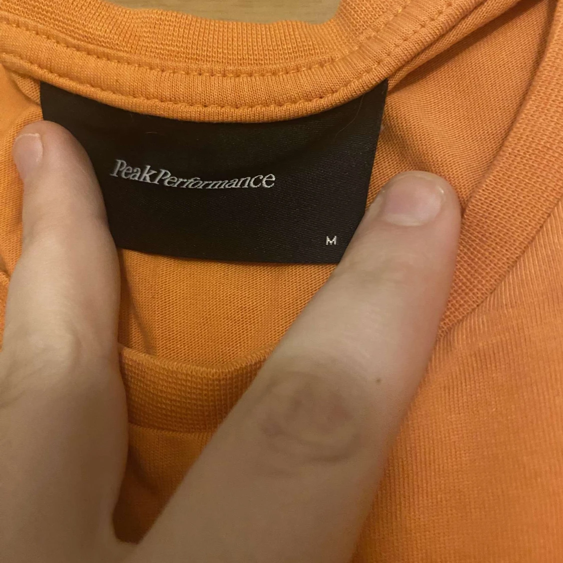 Orange t-shirt från Peak Performance - 1