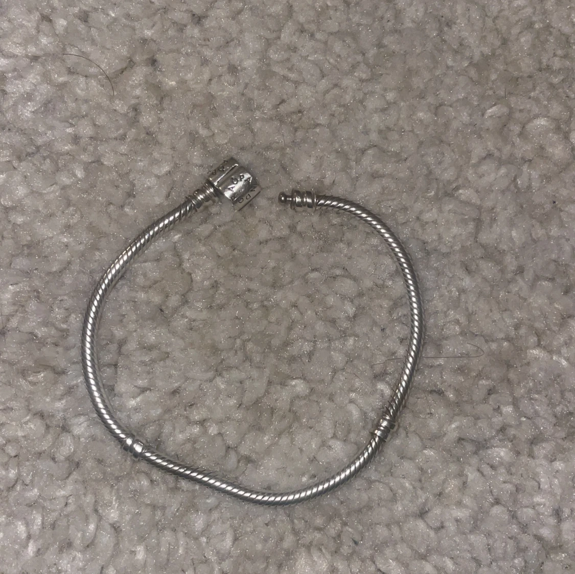 Silverfärgat armband - 1