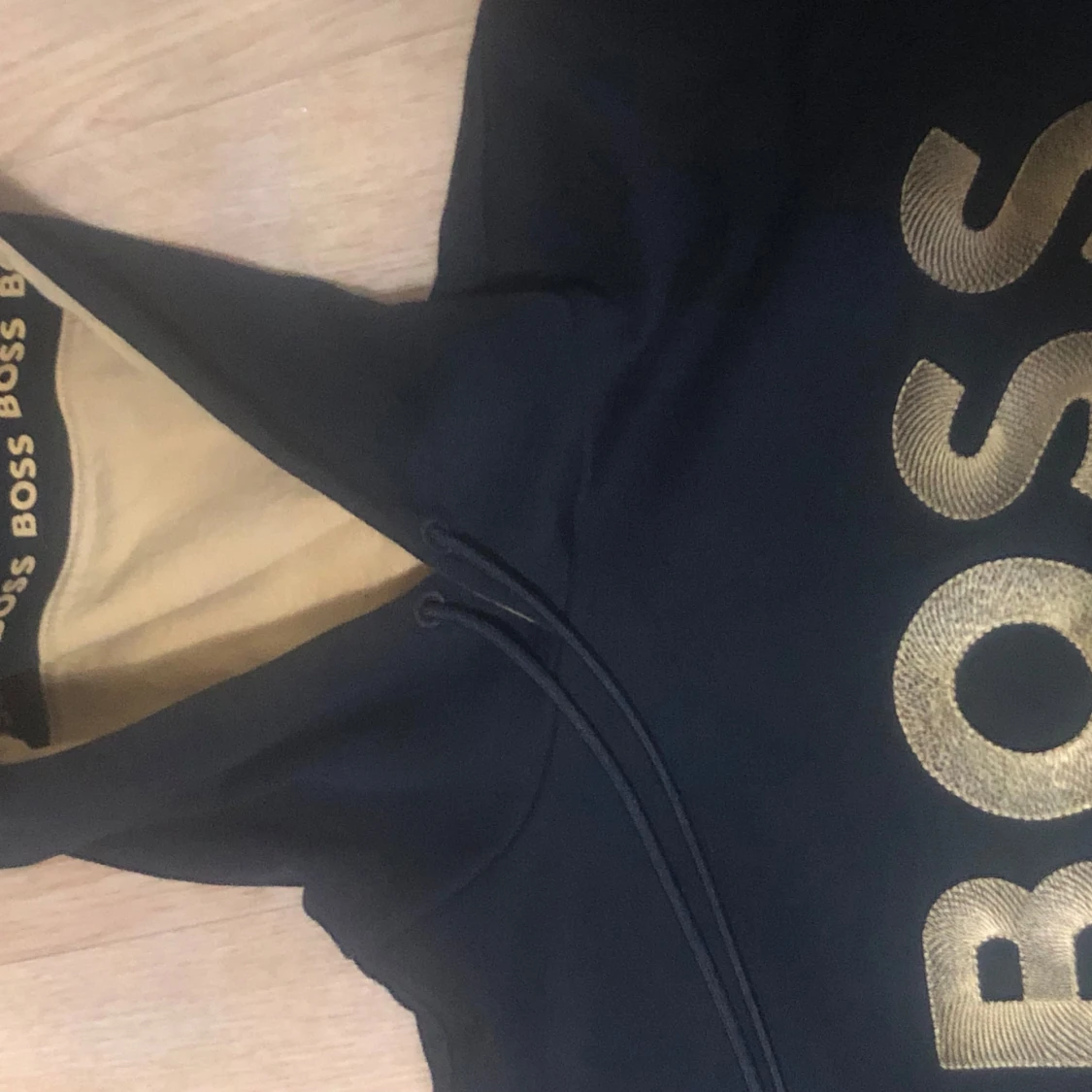 Svart hoodie från Boss - 1