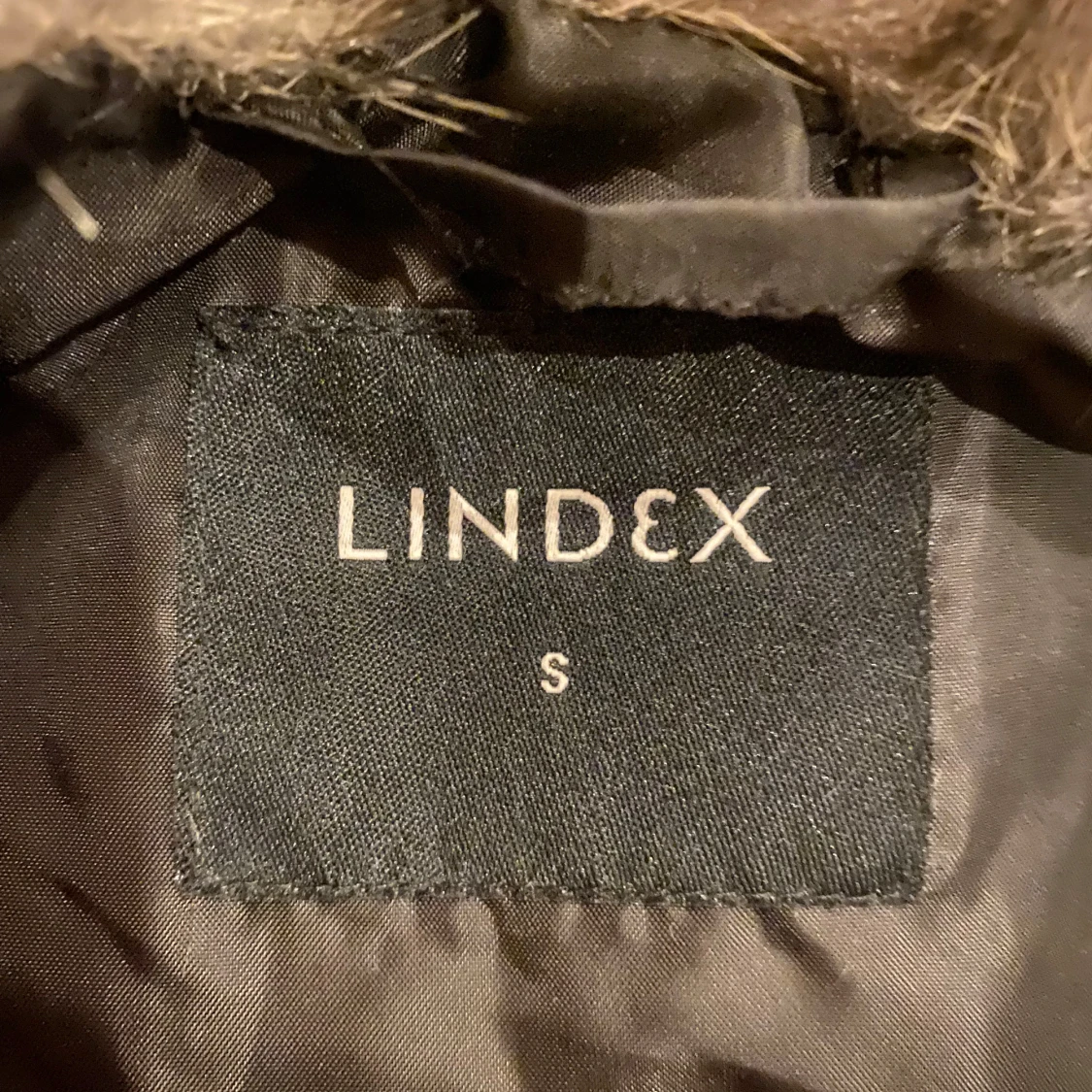 Grå pälsväst från Lindex - 91