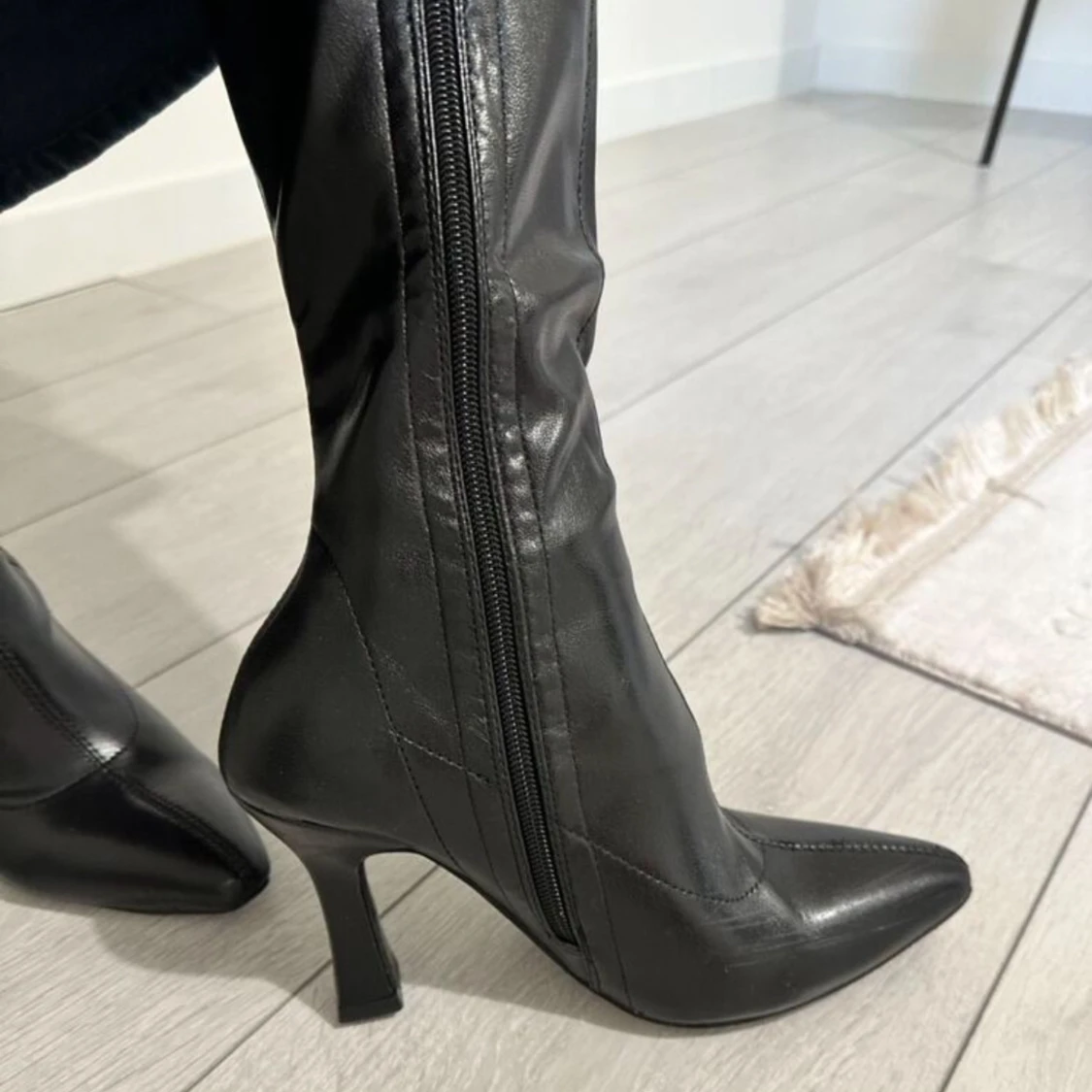 Svarta klackarskor  - 90