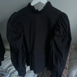 Blus  - Superfin blus ifrån asos.