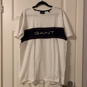 Gant T-shirt - Oanvänd Nyskick