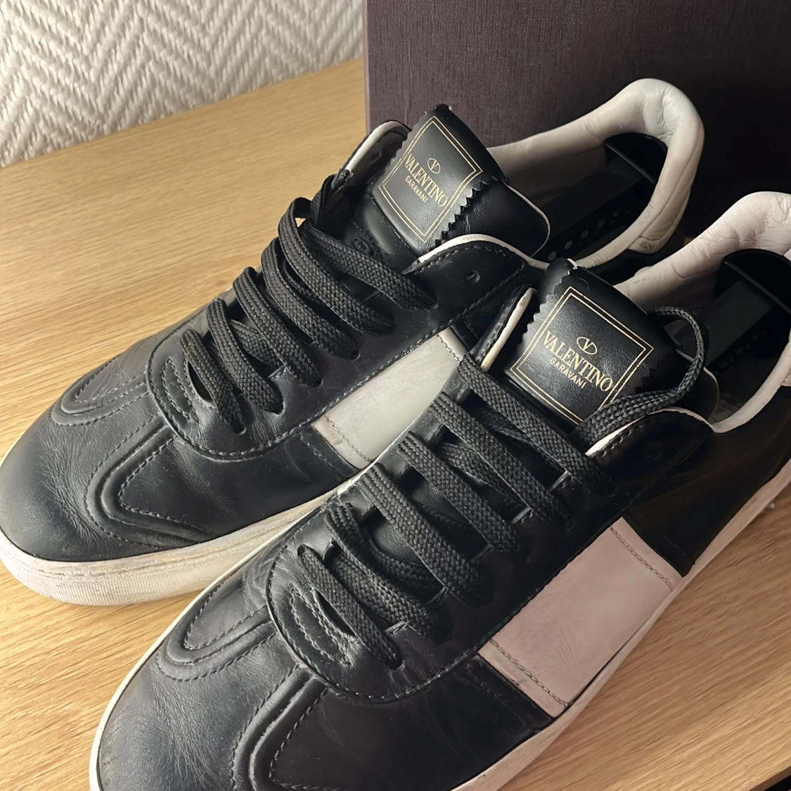 Valentino flycrews  - 90