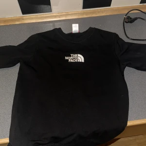 The north face tröja - Säljer en north face tröja. Som nytt 