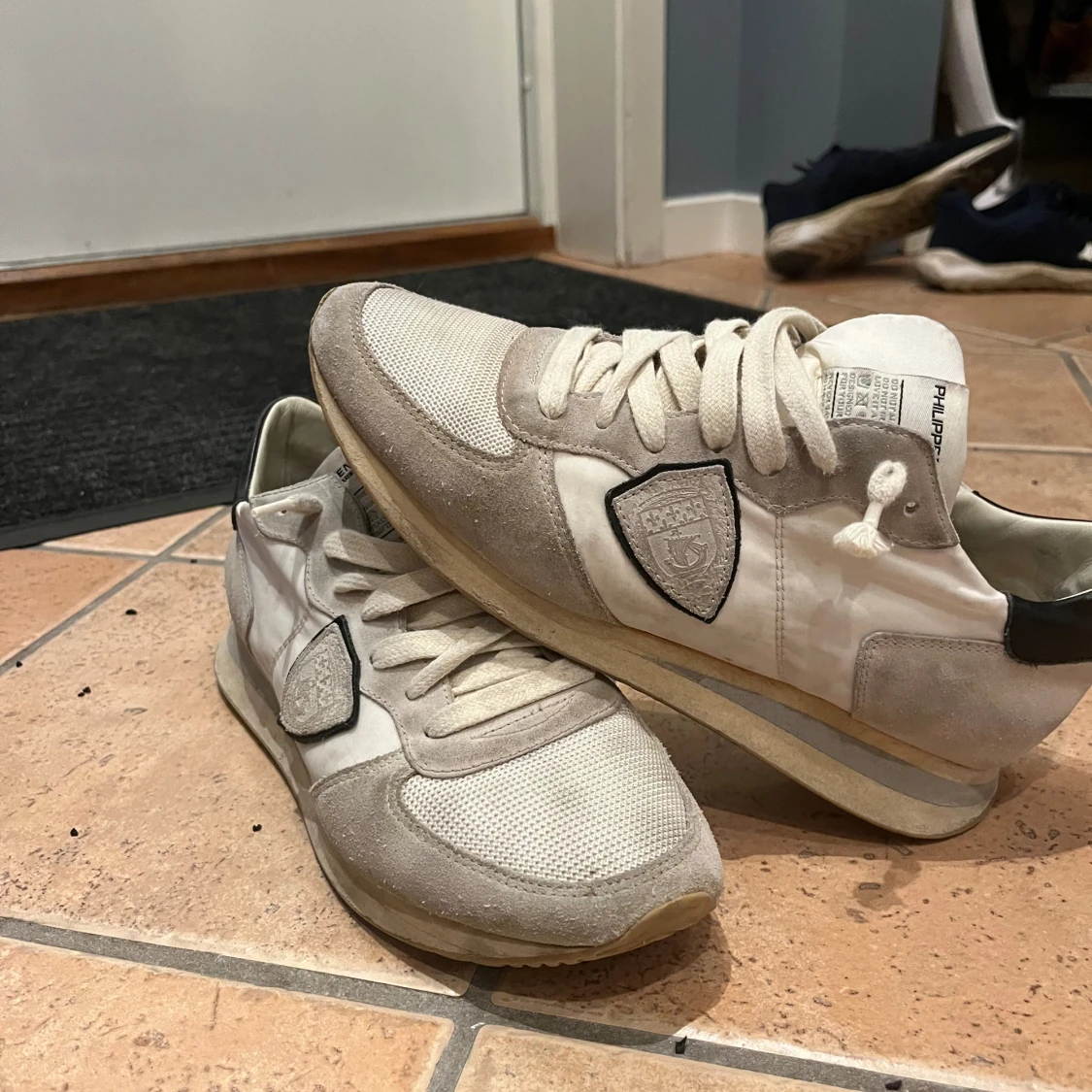 Philippe model skor storlek 39