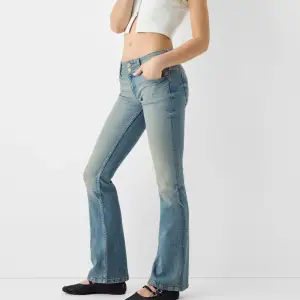 Super fina, inte alls så använda, jeans från bershka men köpta från zalando. Sitter så fint!!! Köpta för 429kr