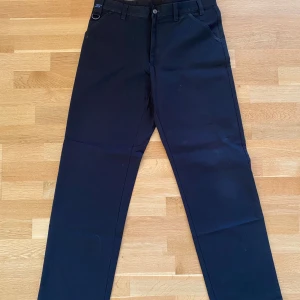 Svarta byxor - Bra skick.