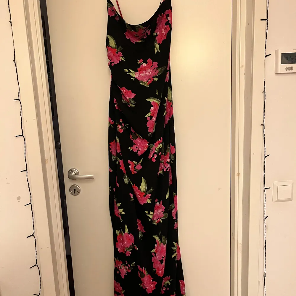 Adoore klänning helt ny, Valence slip dress. Storlek 36. Alla lappar är kvar. Klänningar.